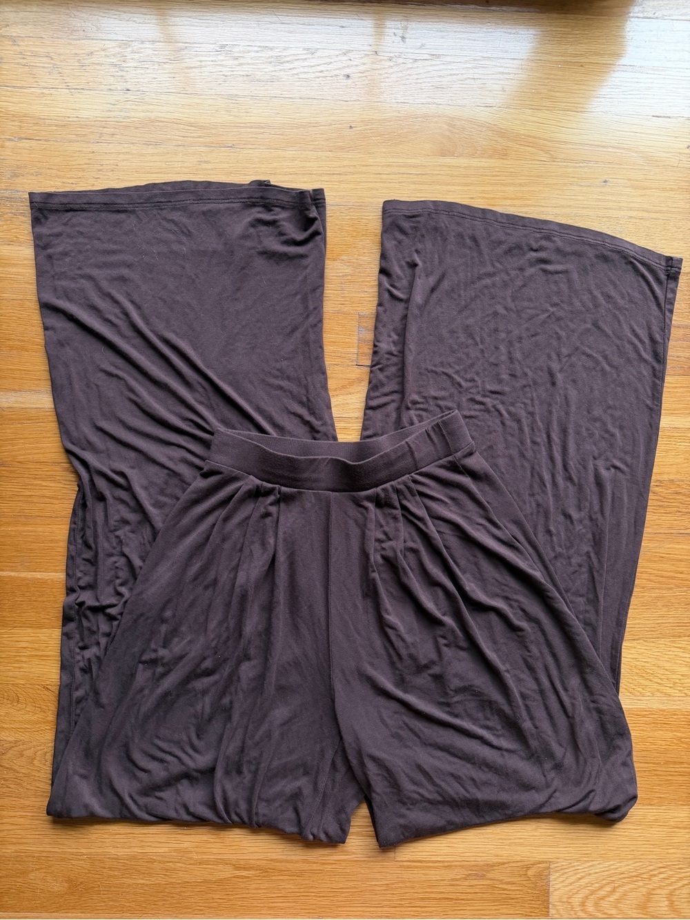 Fashion Nova Dark Brown Wide-Leg Pants – Size Small